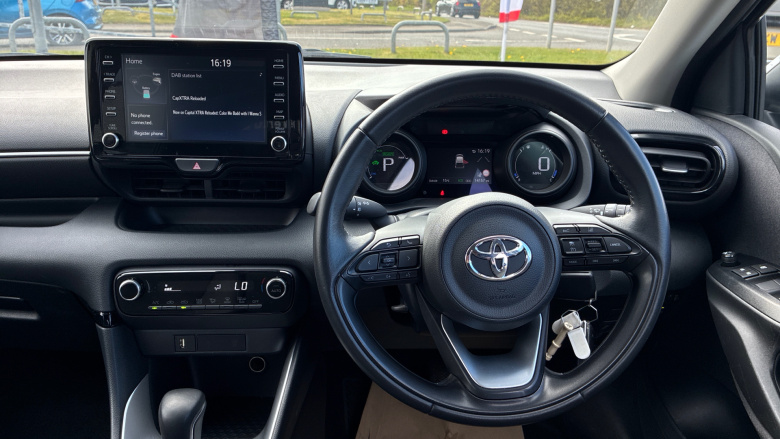Toyota Yaris 1.5 Hybrid Design 5dr CVT Hybrid Hatchback